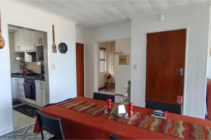 3 Bedroom Property for Sale in Ridgeway Gauteng