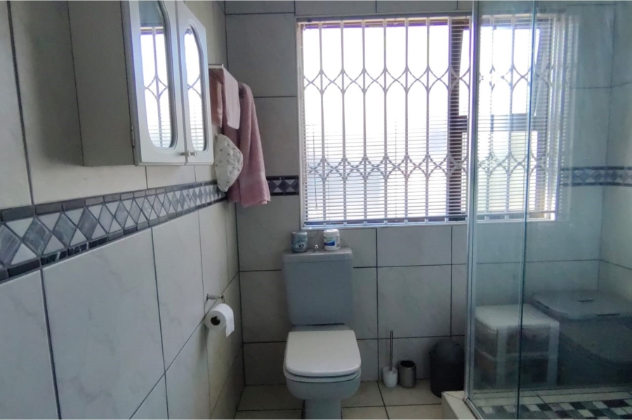 3 Bedroom Property for Sale in Ridgeway Gauteng