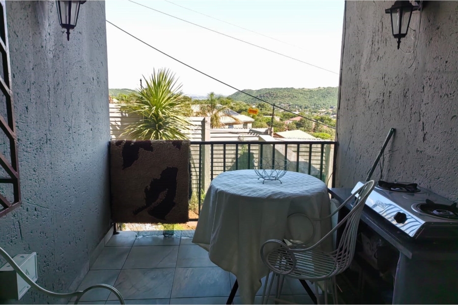 3 Bedroom Property for Sale in Ridgeway Gauteng