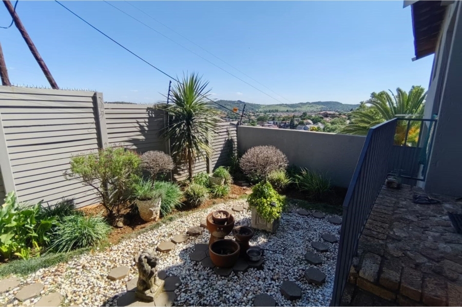 3 Bedroom Property for Sale in Ridgeway Gauteng