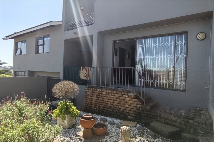 3 Bedroom Property for Sale in Ridgeway Gauteng