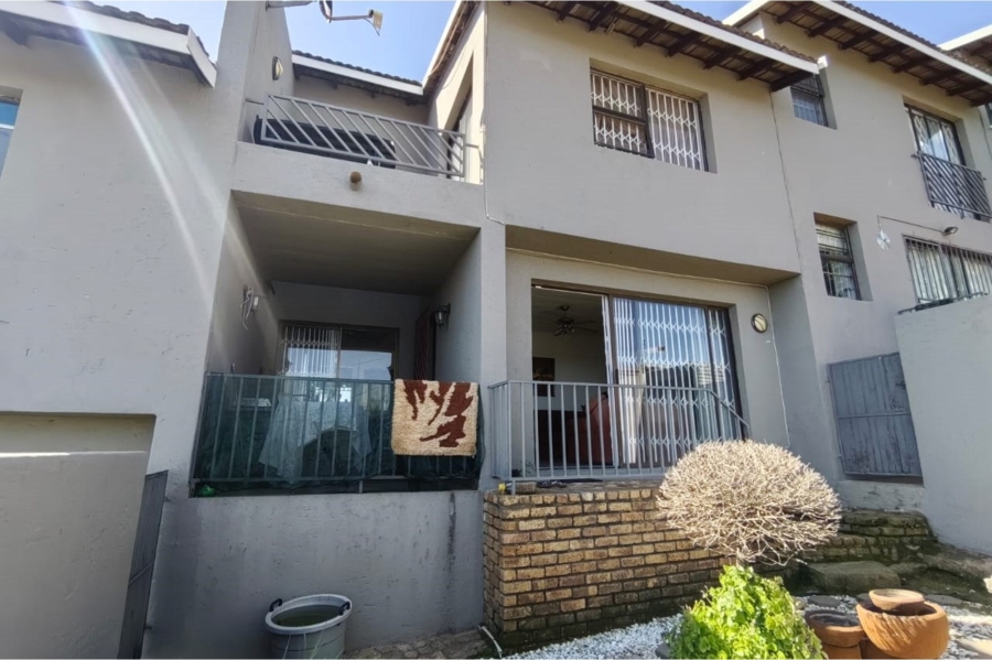 3 Bedroom Property for Sale in Ridgeway Gauteng