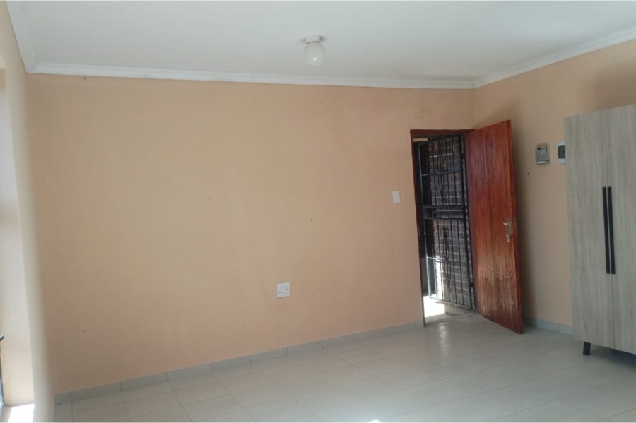 To Let 1 Bedroom Property for Rent in Protea Glen Gauteng