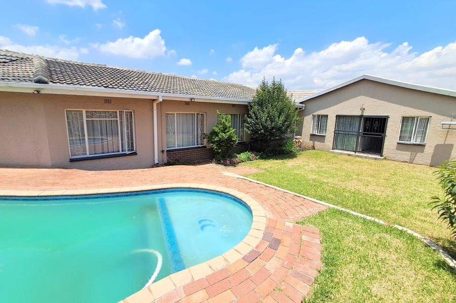 4 Bedroom Property for Sale in Eastleigh Gauteng