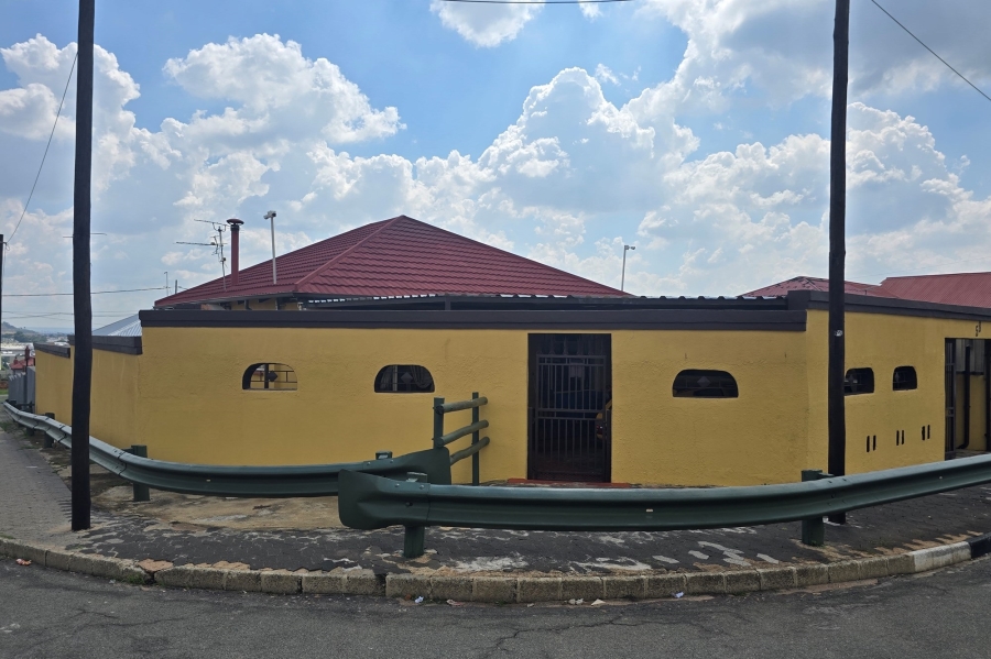 3 Bedroom Property for Sale in Coronationville Gauteng