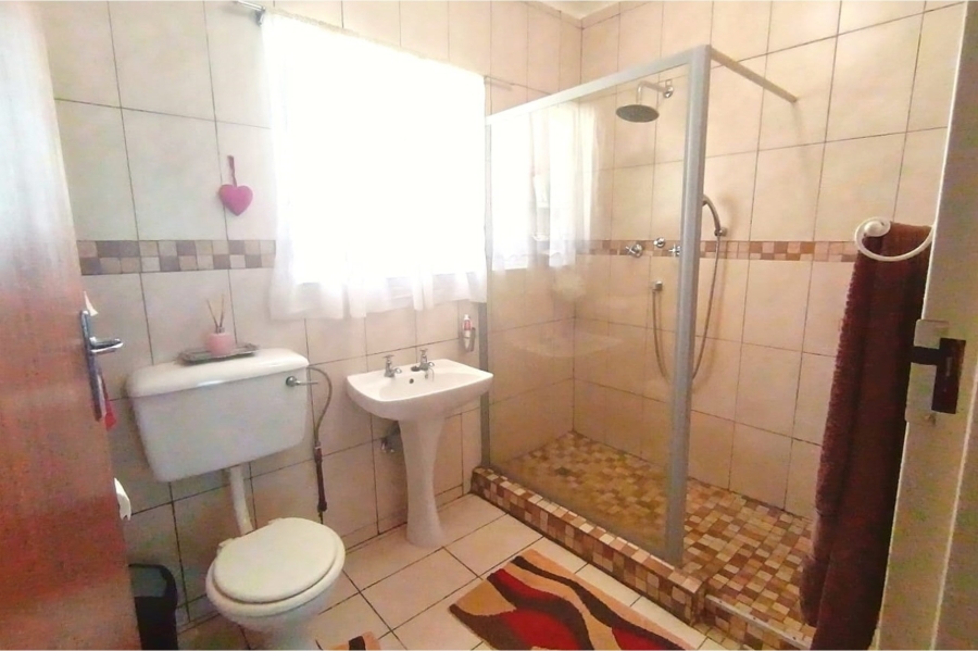 3 Bedroom Property for Sale in Vanderbijlpark SE 6 Gauteng