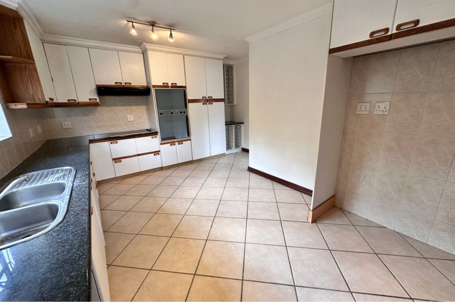 To Let 4 Bedroom Property for Rent in Bryanston Gauteng