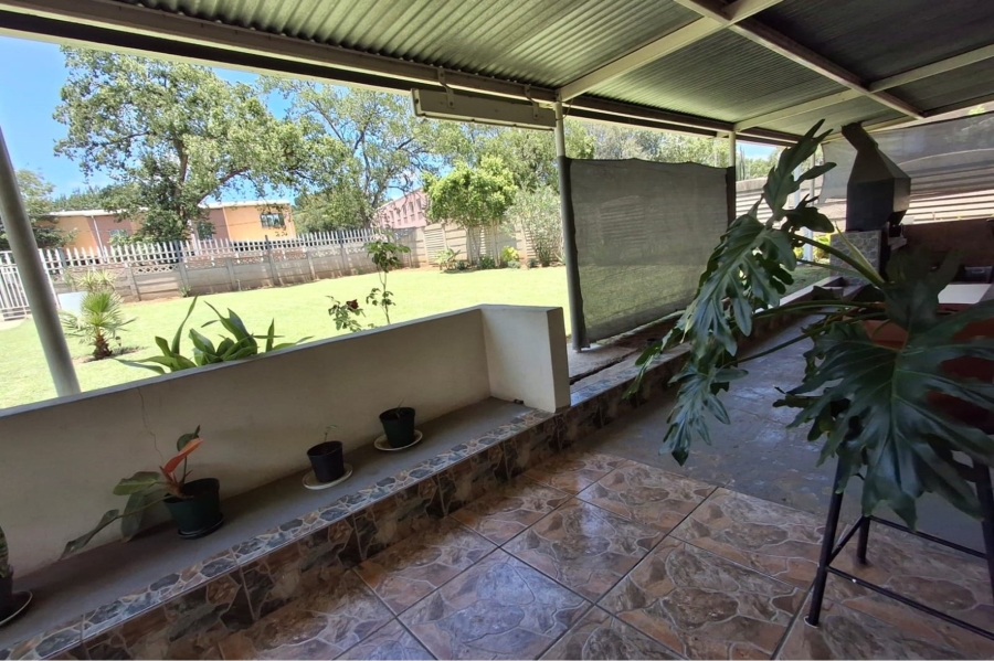 4 Bedroom Property for Sale in Vanderbijlpark Cw 6 Gauteng