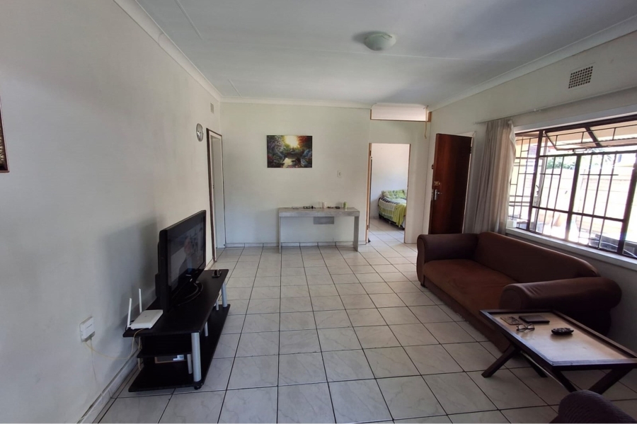 4 Bedroom Property for Sale in Vanderbijlpark Cw 6 Gauteng