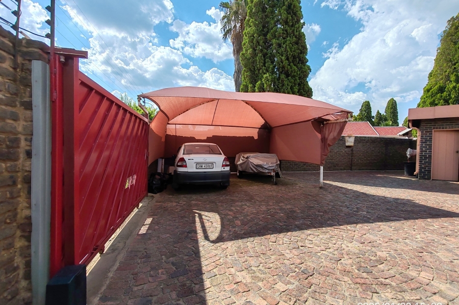 3 Bedroom Property for Sale in Falcon Ridge Gauteng