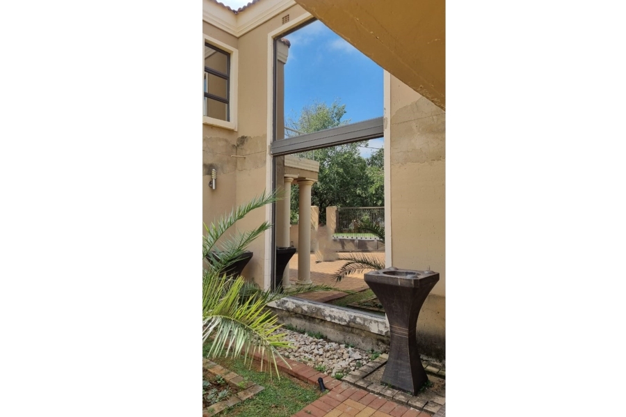 8 Bedroom Property for Sale in Dunnottar Gauteng