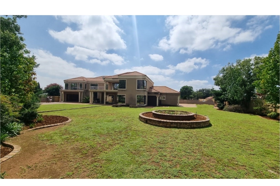 8 Bedroom Property for Sale in Dunnottar Gauteng