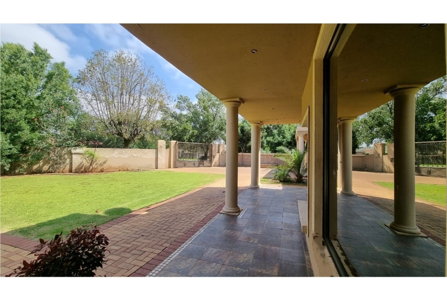 8 Bedroom Property for Sale in Dunnottar Gauteng