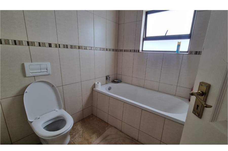 8 Bedroom Property for Sale in Dunnottar Gauteng