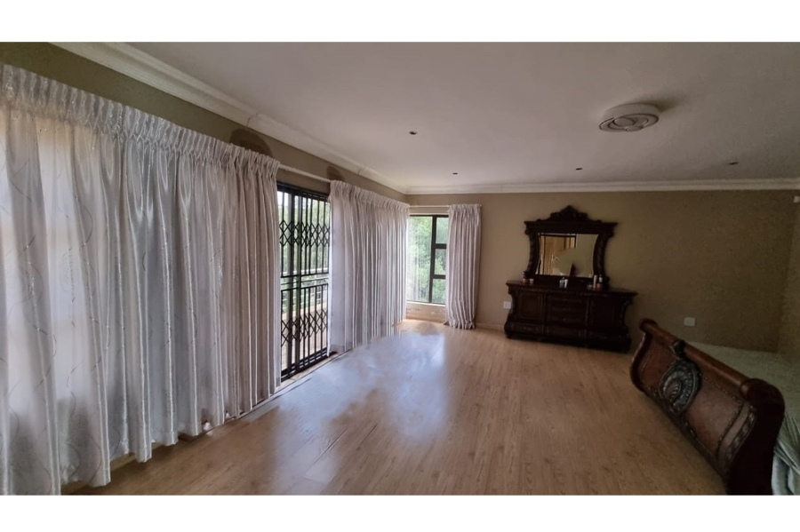 8 Bedroom Property for Sale in Dunnottar Gauteng