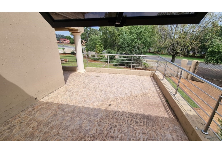 8 Bedroom Property for Sale in Dunnottar Gauteng