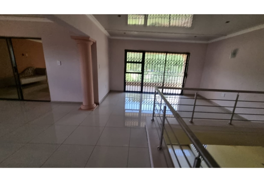 8 Bedroom Property for Sale in Dunnottar Gauteng