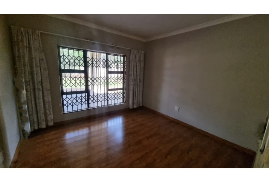 8 Bedroom Property for Sale in Dunnottar Gauteng