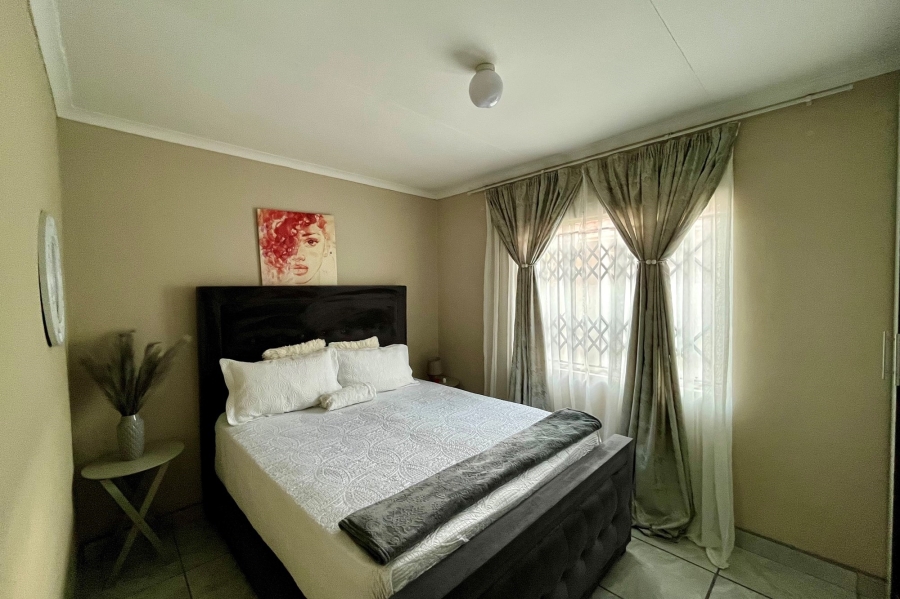 2 Bedroom Property for Sale in Buhle Park Gauteng