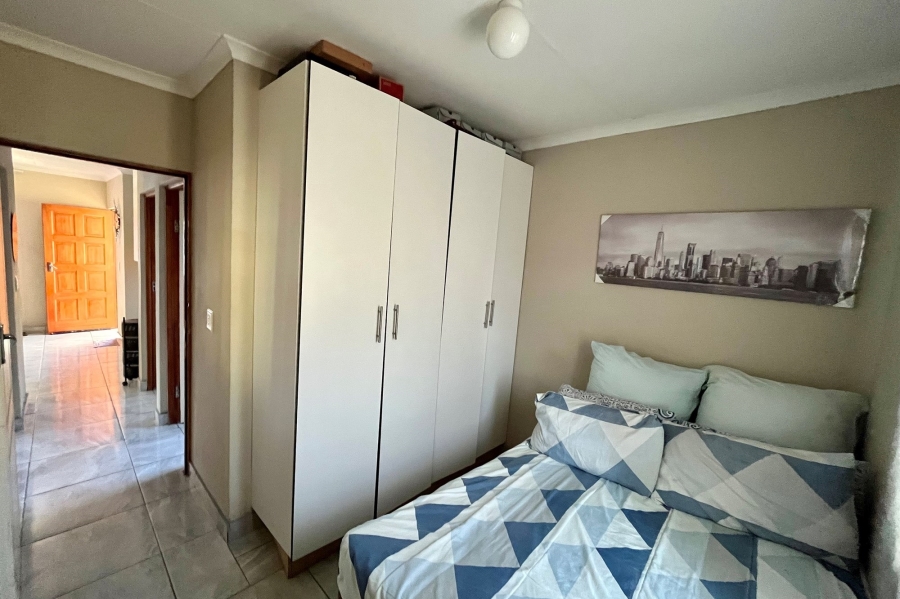 2 Bedroom Property for Sale in Buhle Park Gauteng