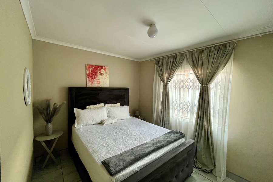 2 Bedroom Property for Sale in Buhle Park Gauteng