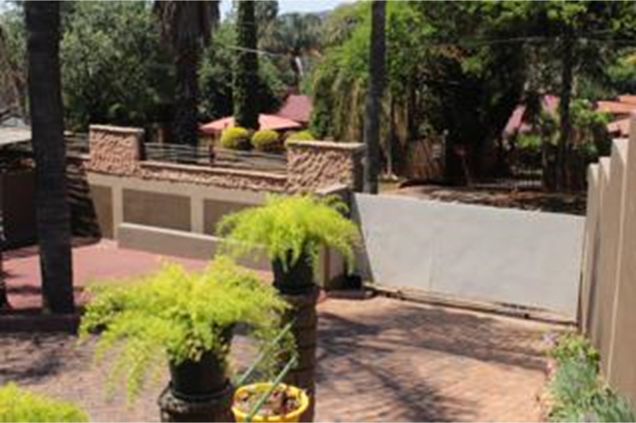 4 Bedroom Property for Sale in Roodekrans Gauteng