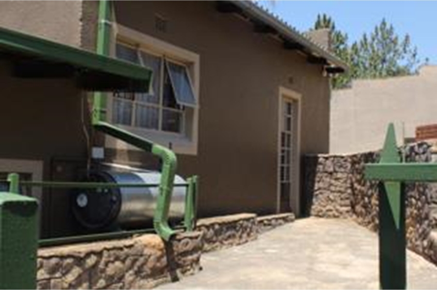 4 Bedroom Property for Sale in Roodekrans Gauteng