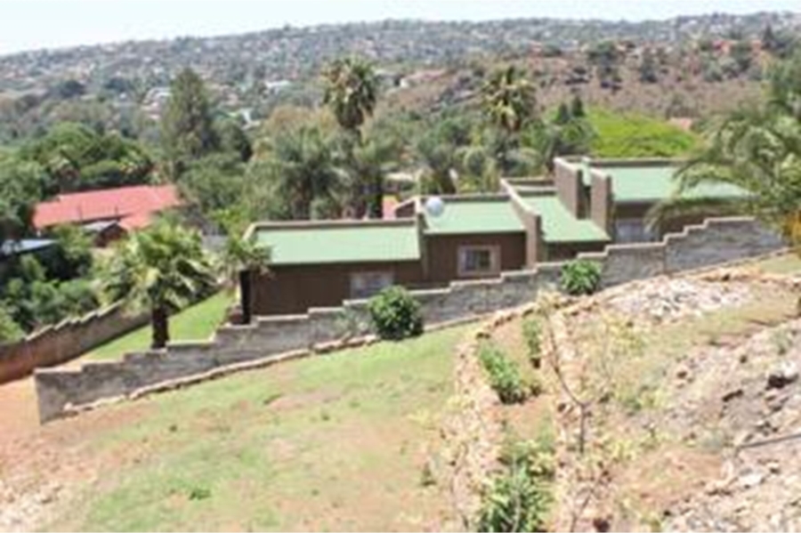 4 Bedroom Property for Sale in Roodekrans Gauteng