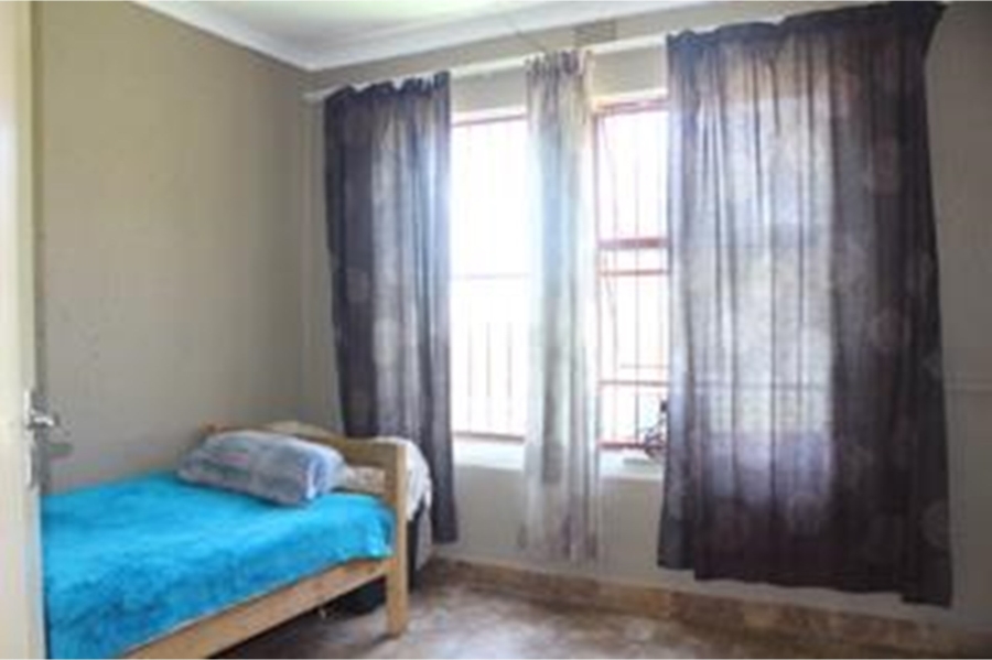 4 Bedroom Property for Sale in Roodekrans Gauteng