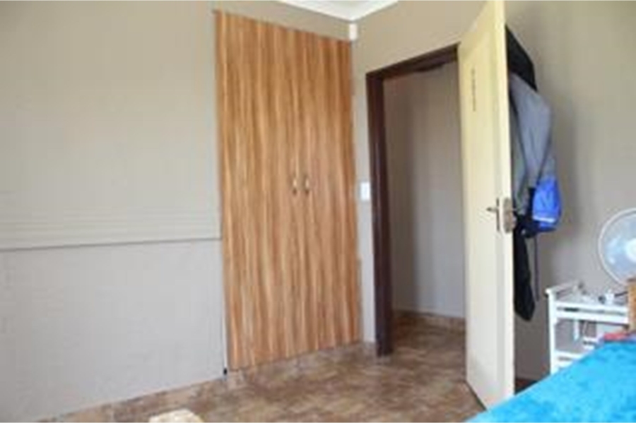 4 Bedroom Property for Sale in Roodekrans Gauteng