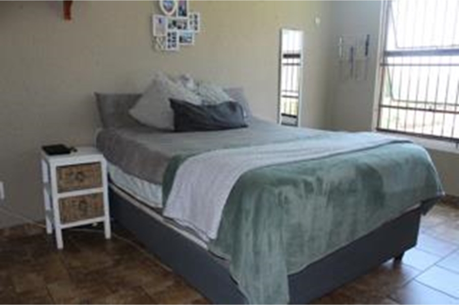 4 Bedroom Property for Sale in Roodekrans Gauteng