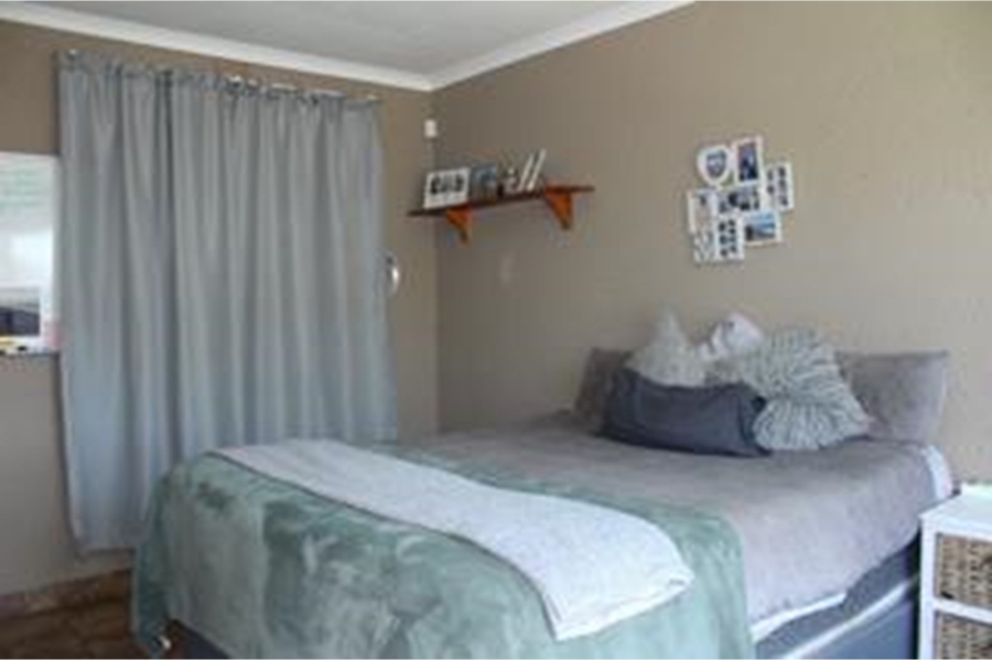 4 Bedroom Property for Sale in Roodekrans Gauteng