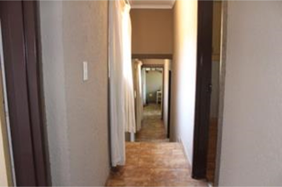 4 Bedroom Property for Sale in Roodekrans Gauteng