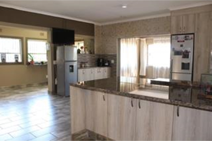 4 Bedroom Property for Sale in Roodekrans Gauteng