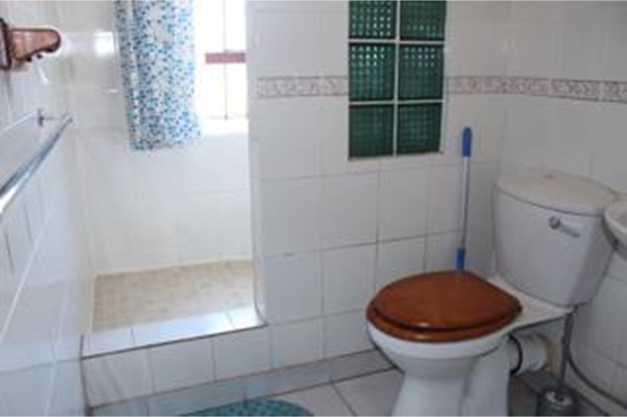 4 Bedroom Property for Sale in Roodekrans Gauteng