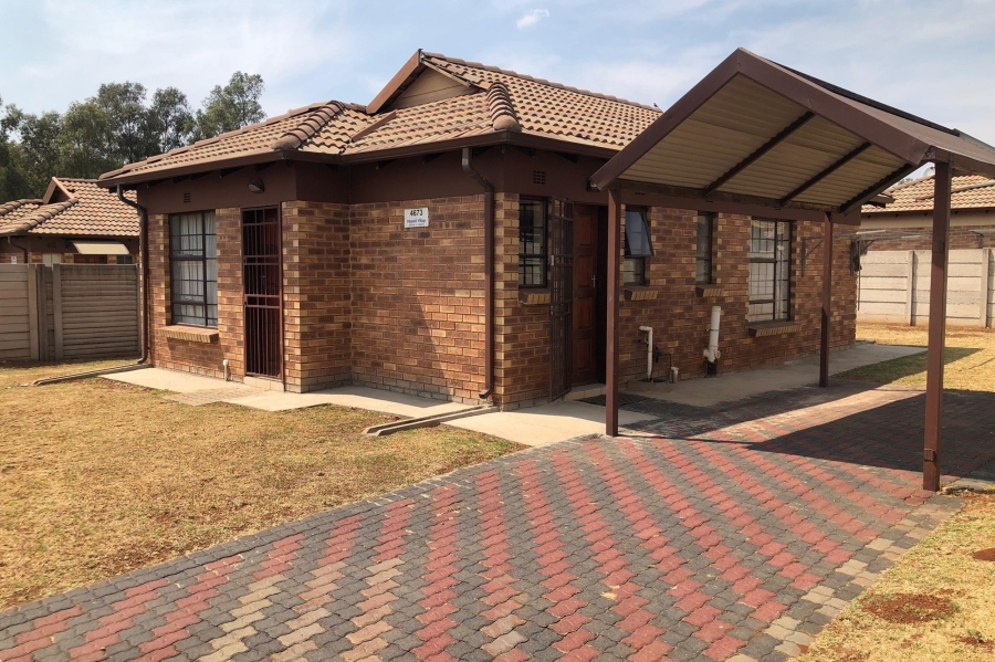 3 Bedroom Property for Sale in Clayville Gauteng