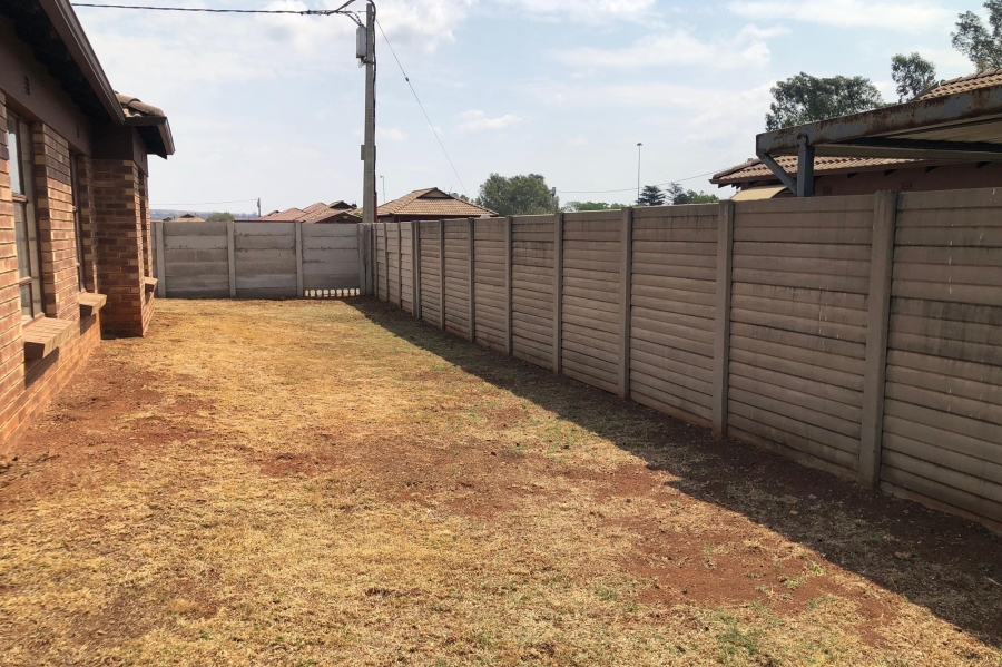 3 Bedroom Property for Sale in Clayville Gauteng