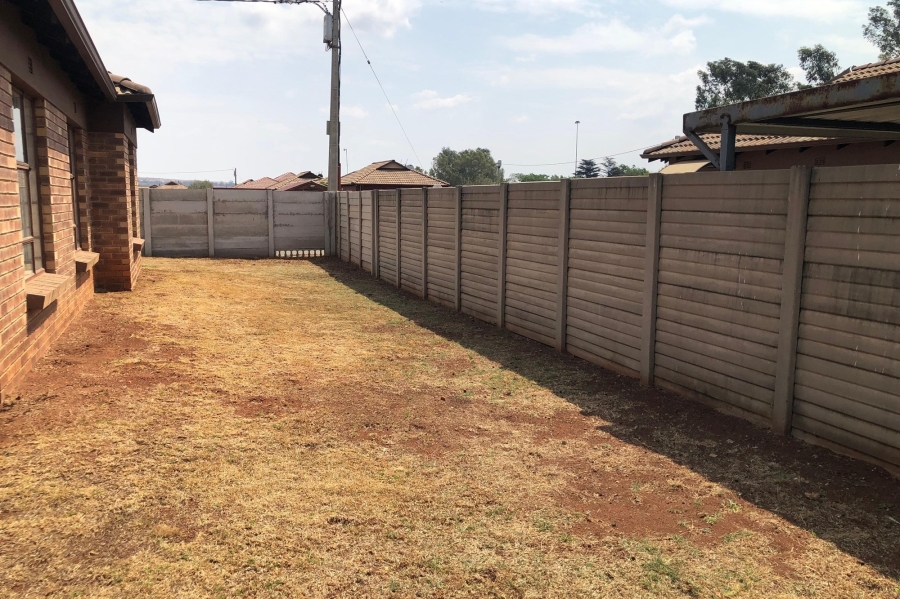 3 Bedroom Property for Sale in Clayville Gauteng