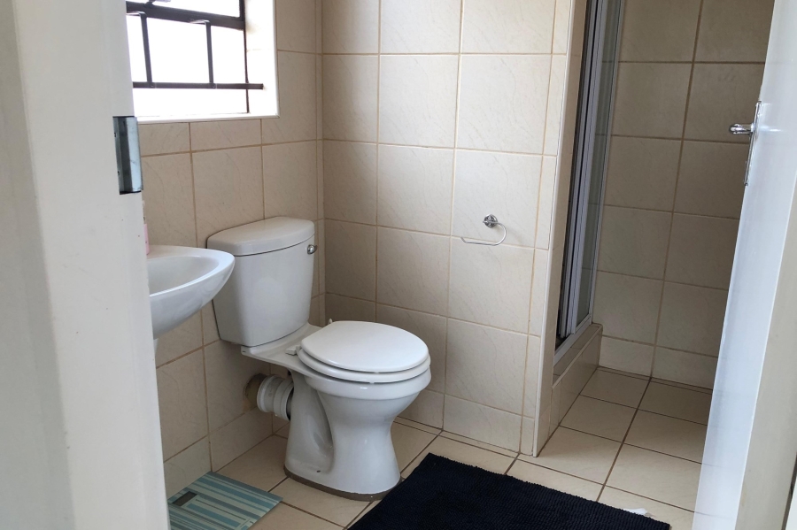 3 Bedroom Property for Sale in Clayville Gauteng