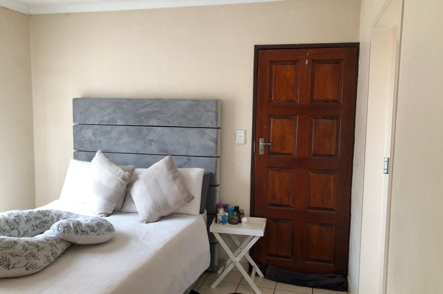 3 Bedroom Property for Sale in Clayville Gauteng