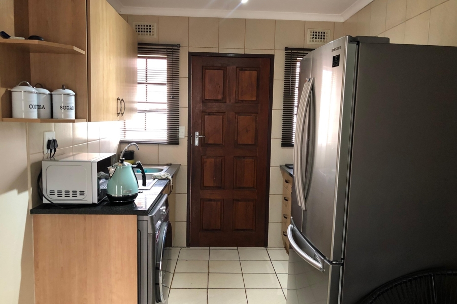 3 Bedroom Property for Sale in Clayville Gauteng