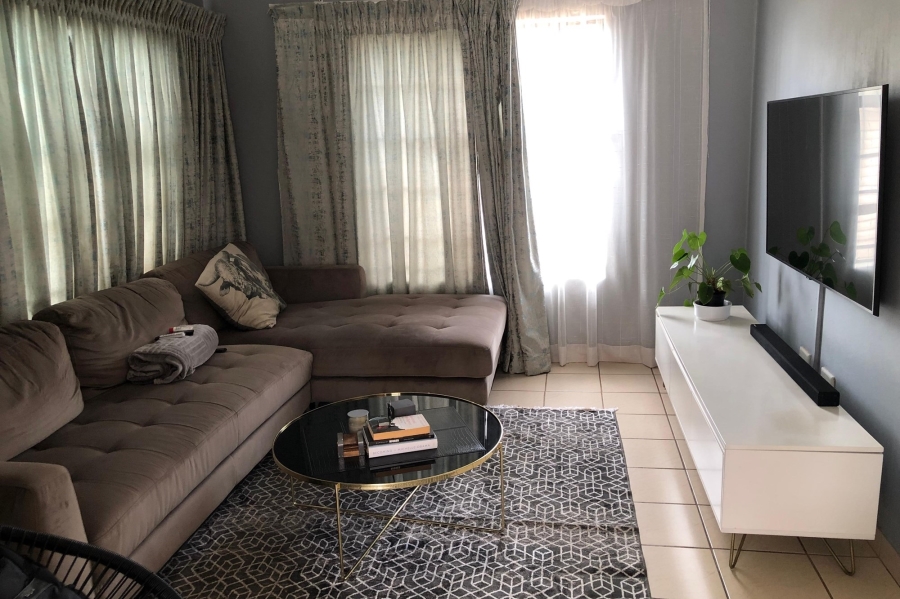 3 Bedroom Property for Sale in Clayville Gauteng