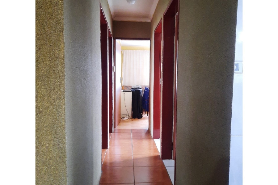 3 Bedroom Property for Sale in Clayville Gauteng