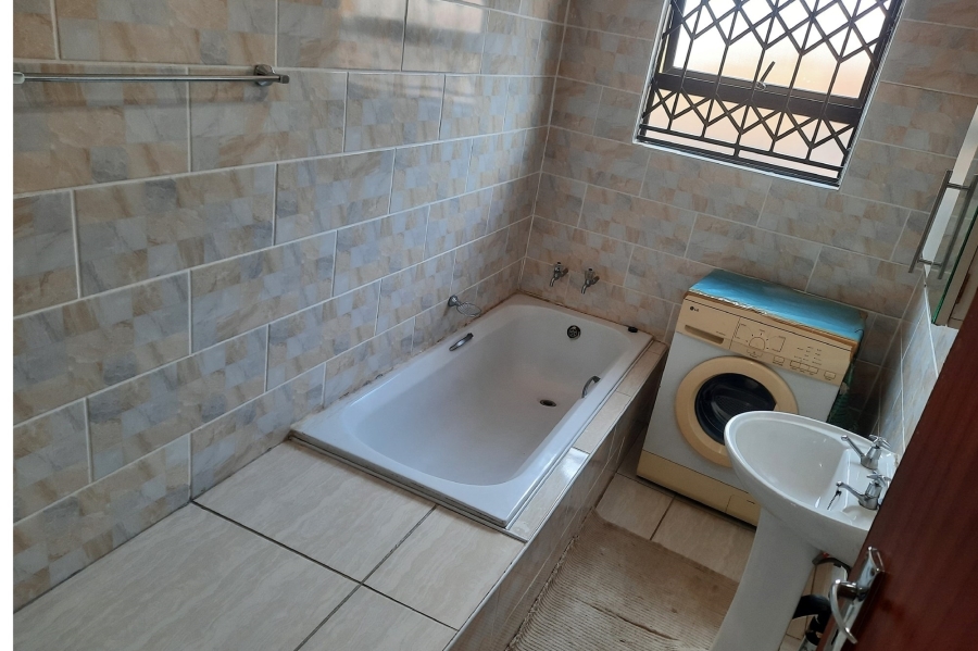 3 Bedroom Property for Sale in Clayville Gauteng