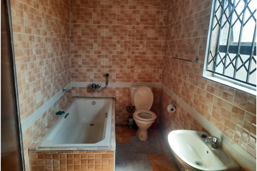 3 Bedroom Property for Sale in Clayville Gauteng