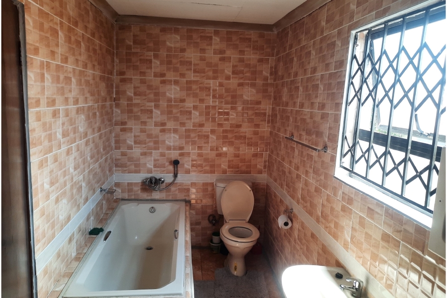 3 Bedroom Property for Sale in Clayville Gauteng