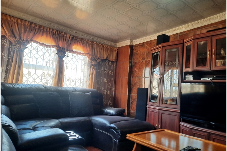 3 Bedroom Property for Sale in Clayville Gauteng