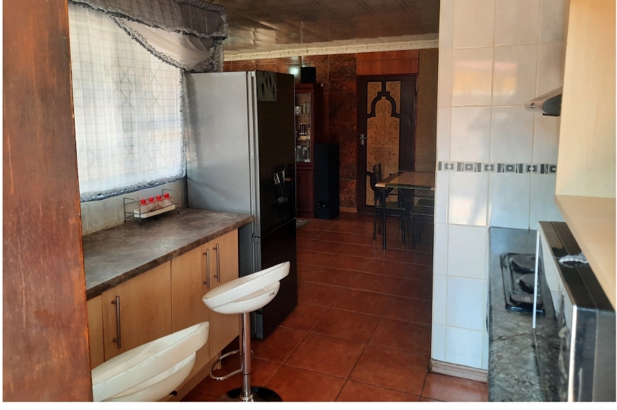 3 Bedroom Property for Sale in Clayville Gauteng