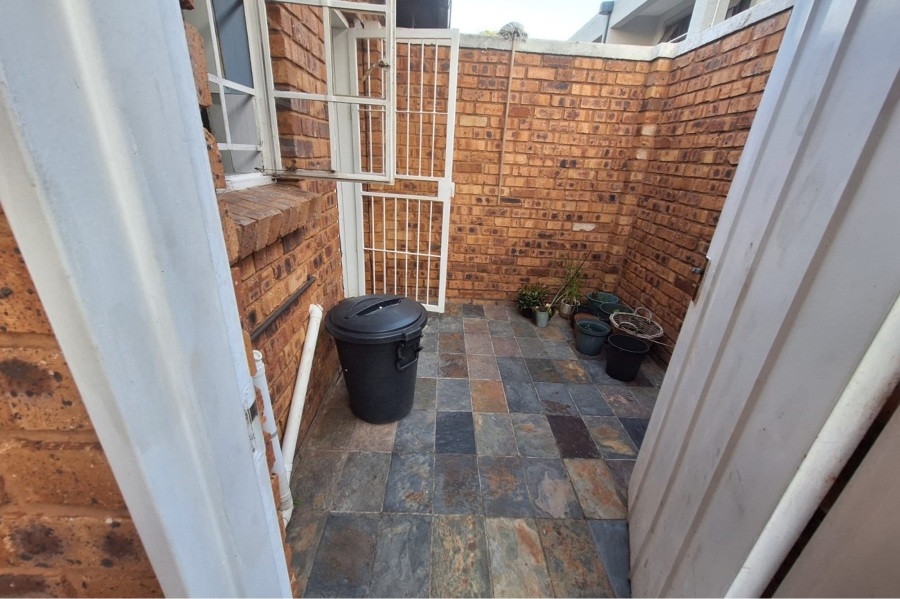 2 Bedroom Property for Sale in Sunair Park Gauteng