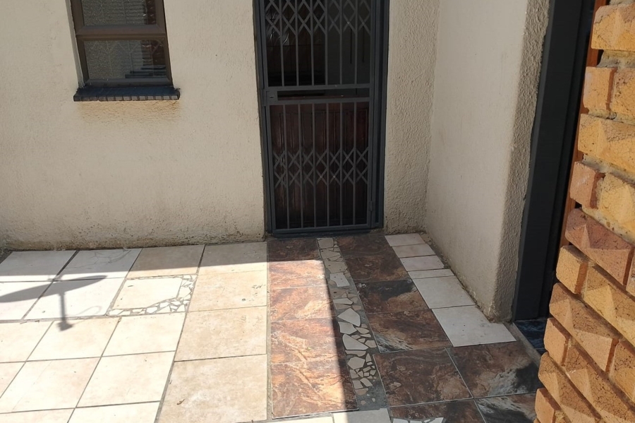 4 Bedroom Property for Sale in Meadowlands Gauteng